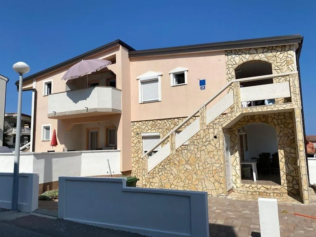 Apartment Apartmani Darija Vir