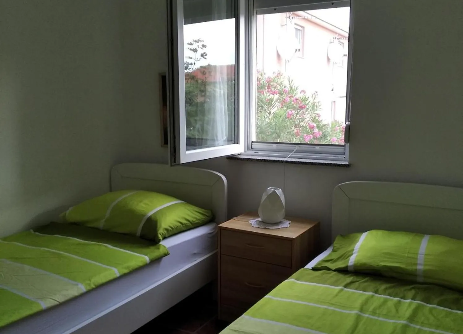 Apartmani Darija Vir 0*,  Croatia