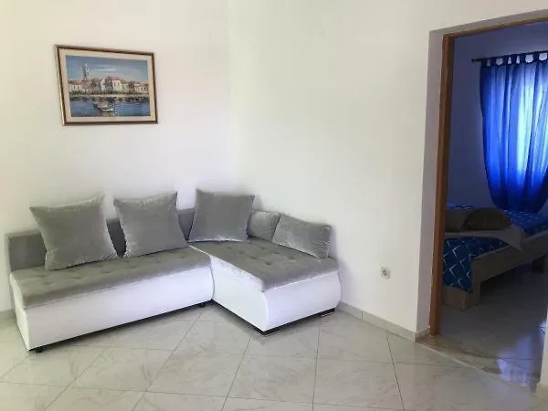 Apartmani Darija Vir 0*,