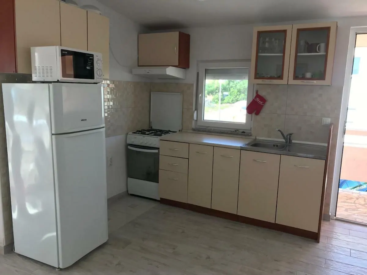 Apartment Apartmani Darija Vir Croatia